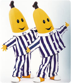  Quando eu era criança eu assistia bananas de pijamas. As crianças de hoje já veem outro tipo de banana e sem pijama mesmo. 