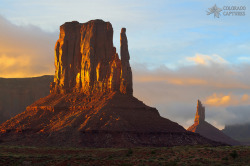 landscapelifescape:  Monument Valley National Tribal Park, Arizona, USA Navajo Glow (by Mike Berenson) 