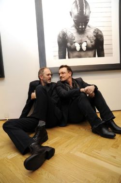 Anton Corbijn &amp; Bono at the opening of Anton’s new exhibit in NYC (November 5, 2010).