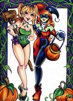 fuckyeahharleyandivy:  Aww, Harl &amp; Red went as each other for Halloween &lt;3 