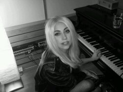 polworld:  Lady Gaga - studio,  October 15 2010 