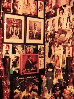 marleybeaner:  another part of my Flo wall. this picture is such crappy quality, sorry :S and yes, those are Living Dead Dolls, and a Little Apple Doll :) 