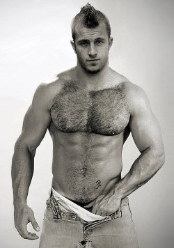 hot4hairy:  Scott Caan H O T 4 H A I R Y  Tumblr |  Tumblr Ask |  Twitter Email | Archive | Follow HAIR HAIR EVERYWHERE!  