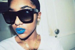 glamourfashionhoex:  Blue lipstick! I love it! thanks :) made by ThisChangesAlot  