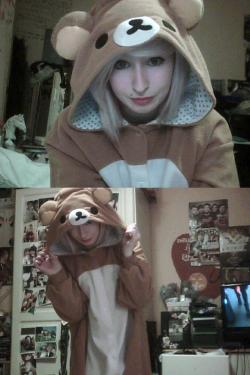 thearaxie:  ahopelesssromantic:  comfiest thing ever. I love my kigu ♥I am paedo bear.  I have one in the mail. Yay &lt;3 