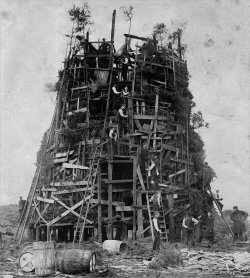 subtilitas:  Building a bonfire.  Via (via) There is something fascinating about a structure designed with the intent to destroy itself. An interesting twist on “form follow function;” the architecture of imminent demise.