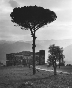 Farmhouse photo by Edwin Smith, Basilicata, 1963