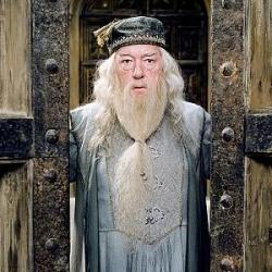 sorriaedisfarce:  Algumas feridas são profundas demais para sarar. Dumbledore. 