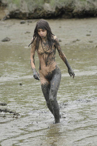 Nude mud sex