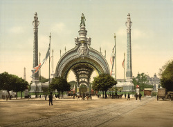 Grand entrance, Exposition Universelle, Paris unidentified photographer, 1900  |  wiki