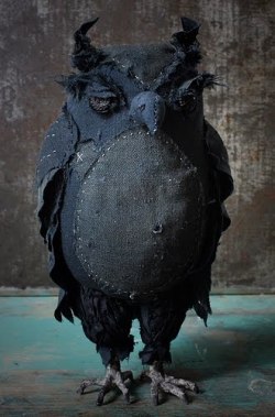eclektic:  The loving craft of Ann Wood I adore her work, specially the owls 