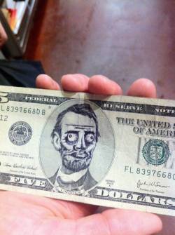 roostor:  thedailywhat:  A Wild Meme Appears of the Day: Redditor rondango claims he found this ŭ bill on the sidewalk walking back to work from his lunch break. I don’t know if I believe him, but me gusta either way. [context / reddit.]  