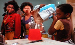 thoughtsofdeception:  ireblog4weed:   this is how youre supposed to make koolaid white people be puttin like 3 spoonfuls in shit taste like water with batteries in it if you cant taste the diabetes, you aint doin it right   bahahahahahaha!  SO damn true!