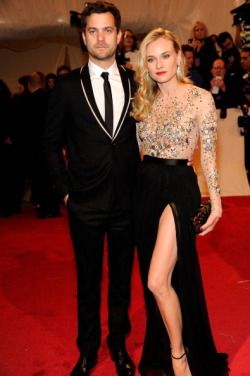 bohemea:  Joshua Jackson &amp; Diane Kruger - MET Costume Gala, May 2nd 2011 Such an attractive couple!