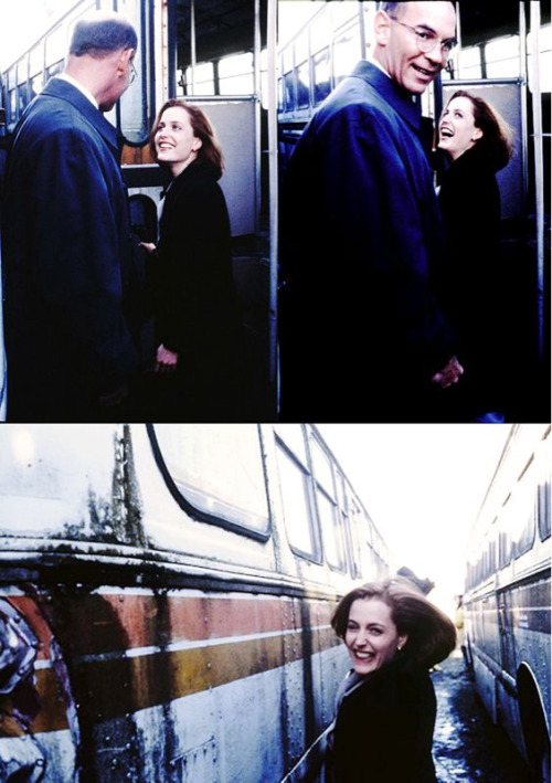 The Adorable Gillian Anderson and Mitch Pileggi behind the scenes of 4x08 Paper Hearts