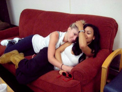 iamunicorn-heya:  serenading-the-unicorn:  allthebrittanafeels:  alittleveggies:  brittbrittsantananights:  lezbhonest:  Is this a real couple? because this is the cutest thing I’ve ever seen.  Reblogging for the comment.  slow clap that fucking comment