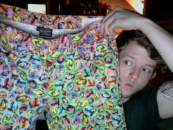 lithefider:  faderage:  Only in New York could you find pants with a bunch of neon pussies all over it. Thanks, Daffy’s!  IT’S LISA FRANK LEOPARD PRINT MEETS VAGINAS. These ARE pretty redonk, Nick will pick up another pair if there are any left at