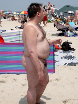 doncastergit:  Sandy Hook nuddy beach. 