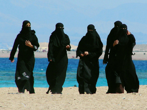 Saudi arabia women at the beach