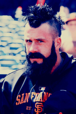 teenagecat:  allyslove:  lovemysfgiants:  Brian, i like you a lot lot, think you’re really hot hot. please get in my bed  UNF, just look at that hair.  Hooooooooooooooooooooooooot 