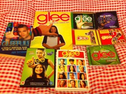iloveaidengrimshaw:  Ok I swear this isn’t one of those shitty fake giveaways that are just to gain followers.  I got all of this Glee merchandise last year when I was a complete gleek, but now I haven’t been watching it so I don’t really want