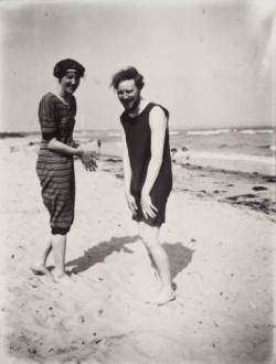 Virginia Woolf &amp; Clive Bell on the beach at Studland Bay, Dorset 