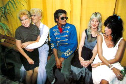 awesomepeoplehangingouttogether:  Bette Midler, David Bowie, Michael Jackson and Cher 