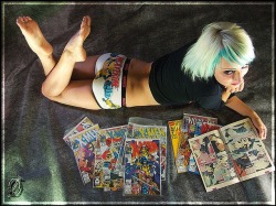 suicidegeeks:  ohmygodbeautifulbitches:  Atilla  Suicide Geekette of the day 
