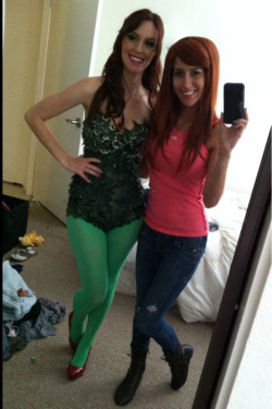 @megturney are on our way to @AnimeExpo !!! Poison Ivy &amp; Orihime!