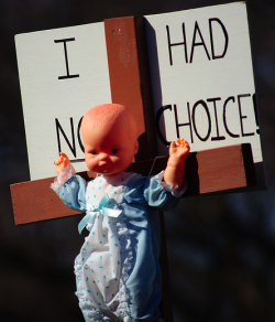  Aaron Gouveia and his wife were already having the worst day of their lives. Then came the abortion protesters. [Source] “You’re killing your unborn baby!” That’s what they yelled at me and my wife on the worst day of our lives. As we entered