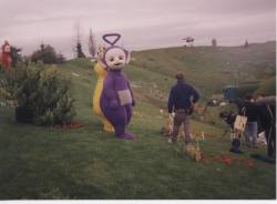 cupids-addiction:  Oh… So this…WASN’T filmed on…….a soundstage? Oh. This is most def creepy as fuck. sorry but can you imagine driving by one day and just seeing the fucking teletubbies out your window like they turn to look at you and you just