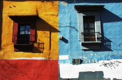 n221:  Oaxaca (Mexico) - Colourful Houses by Danielzolli on Flickr. 