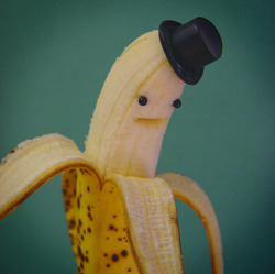 A Very Classy Banana!! *O*