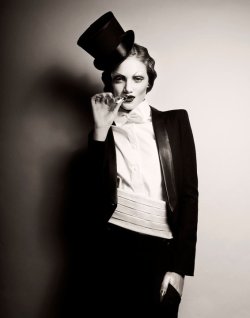 lastdreamofjesus:  Sofia Monaco as Marlene Dietrich; photo by Ivan Aguirre. 