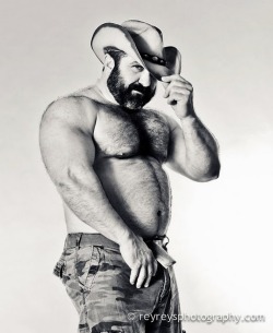From the always amazing Mature &amp; Bear Men Hideaway