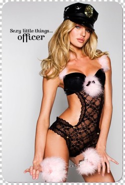 Candice Swanepoel - Victoria&rsquo;s Secret. ♥  The only time I&rsquo;ve ever wanted to be arrested lol. ♥