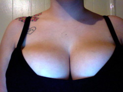 awesometits:  21 years old [note by awesometits: Submissions spam! Sorry but I have no time to comment, since I’m leaving for some holidays and need to empty the submissions queue! Of course we appreciate all the submissions, and we hope you’ll