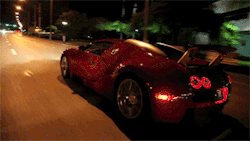 cargifs:  Bugatti Veyron
