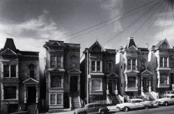 1800 Block, Laguna, San Francisco photo by Phil Palmer; Victorian House Project series 1975 via: americanart