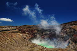 bendtosquares:  阿蘇火山口 (Aso Volcano Crater) by MarkFong on Flickr. 