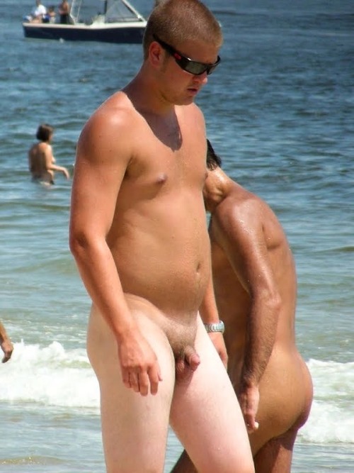 Milf picture Latina public nude beach 10, Jizz free porn on bigslut.nakedgirlfuck.com