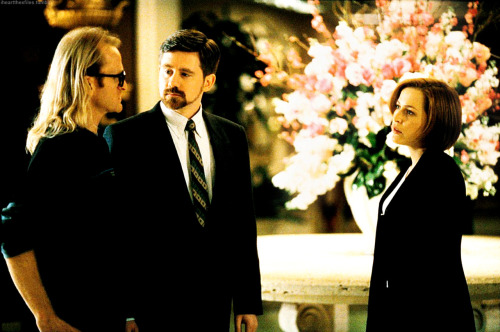 6x19 Three Of A Kind She is going to kick their ass.