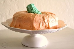 gastrogirl:  pumpkin bundt cake. 