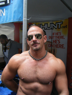 Dore Alley 2011 by colbymichaelssf on Flickr.