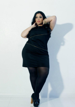 Beautiful Curvy BBW Model.[follow for more from her, including SWIMSUIT] - Certified #KillerKurves