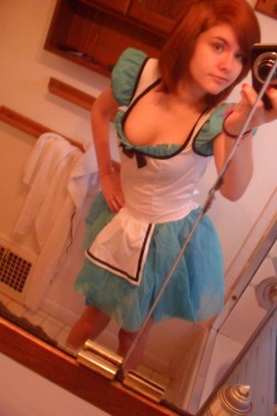 xtumblrhottiesx:    Pretty much the only costume that fits me.   