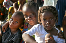 souls-of-my-shoes:  Merry Christmas… in a Liberian refugee camp (by janchan) 
