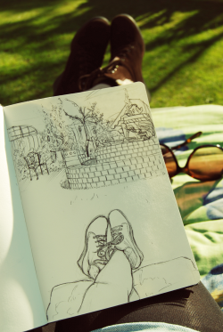 dollychops:  It’s been an unusually summery day, so I sat outside in my boyfriends back garden drawing while he and his dad worked on the fish pond :) 
