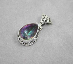 kelleymoonchild:  Mystic Topaz has got to be one of my favorite gemstones. I have about 5 pieces of jewelry with a Mystic Topaz in them and can never have enough. 