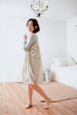 seiyuuplus:  QUEUE #350: seiyuu + bare feet (part 2) Minako Kotobuki